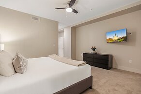 Modern Condos in California Building by Hosteeva