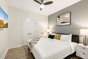 Modern Condos in California Building by Hosteeva