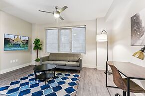 Modern Condos in California Building by Hosteeva