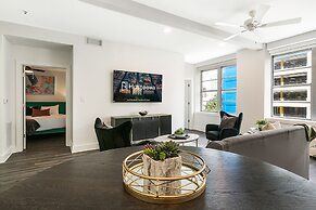 Modern Condos in California Building by Hosteeva