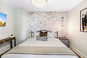 Modern Condos in California Building by Hosteeva