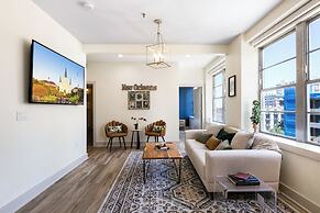 Modern Condos in California Building by Hosteeva