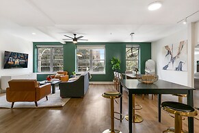 Modern Condos in California Building by Hosteeva