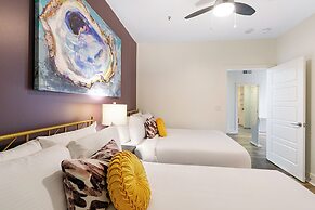 Modern Condos in California Building by Hosteeva