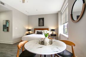 Modern Condos in California Building by Hosteeva