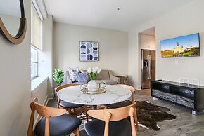 Modern Condos in California Building by Hosteeva