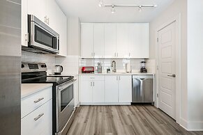 Modern Condos in California Building by Hosteeva