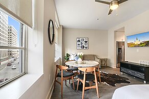 Modern Condos in California Building by Hosteeva