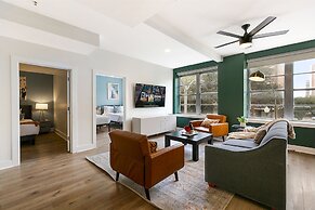 Modern Condos in California Building by Hosteeva