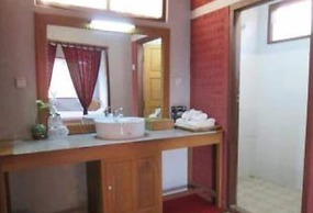 Pyi1 Guest House