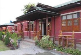 Pyi1 Guest House