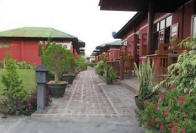 Pyi1 Guest House