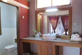 Pyi1 Guest House