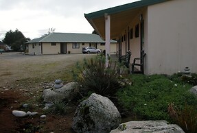 Karamea Village Hotel