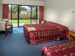 Karamea Village Hotel