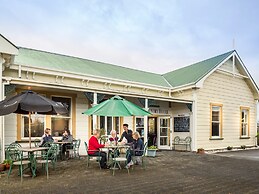 Karamea Hotel