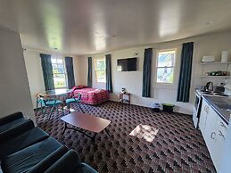 Karamea Hotel