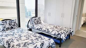 C3CBD Melbourne Apartment