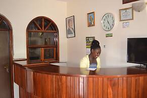 Raja Excelsior Hotel