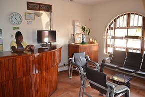 Raja Excelsior Hotel