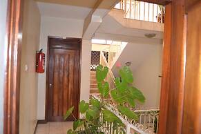 Raja Excelsior Hotel