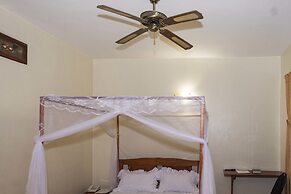 Raja Excelsior Hotel