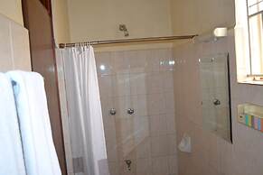 Raja Excelsior Hotel