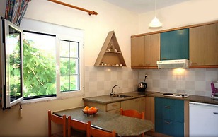 Armonia Apartments & Studios