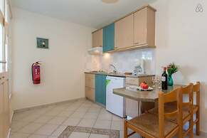 Armonia Apartments & Studios