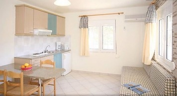 Armonia Apartments & Studios