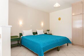 Armonia Apartments & Studios