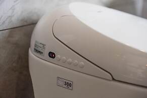 Lize Graceland Artistic Suite Inn