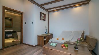 Lize Graceland Artistic Suite Inn