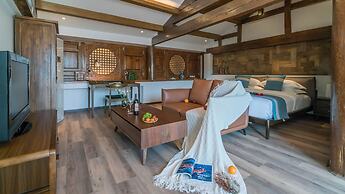 Lize Graceland Artistic Suite Inn