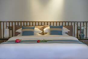 Lize Graceland Artistic Suite Inn