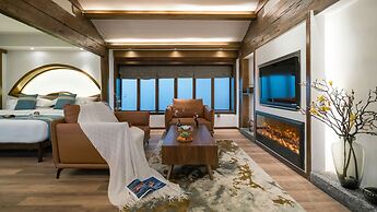 Lize Graceland Artistic Suite Inn