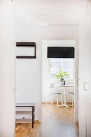 Easy Livin Apartment Hotel by Stubor
