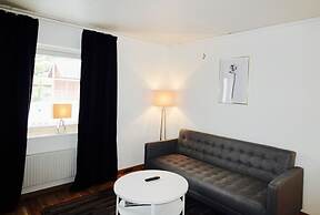 Easy Livin Apartment Hotel by Stubor