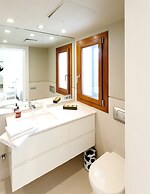 Sea Front Luxurious Villa