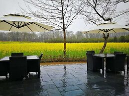 Huangshan Huizhou Creek Villa