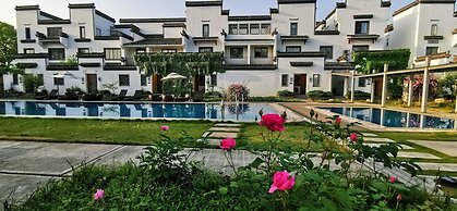 Huangshan Huizhou Creek Villa