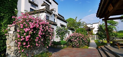 Huangshan Huizhou Creek Villa