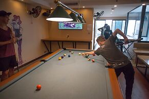 RedDoorz Hostel @ Signature Inn