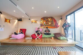 RedDoorz Hostel @ Signature Inn