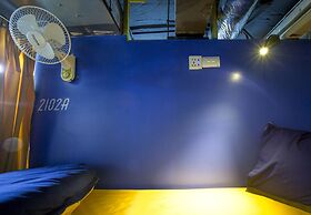 RedDoorz Hostel @ Signature Inn