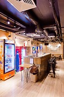 RedDoorz Hostel @ Signature Inn