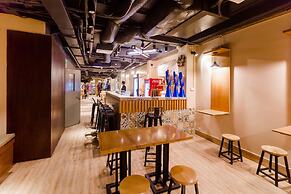 RedDoorz Hostel @ Signature Inn