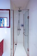 RedDoorz Hostel @ Signature Inn