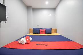 RedDoorz Hostel @ Signature Inn