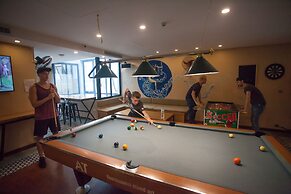 RedDoorz Hostel @ Signature Inn